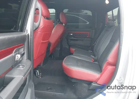 2017 Ram 1500 Rebel 4X4 5'7 Box z USA, uszkodzony, nr VIN 1C6RR7YT2HS672976